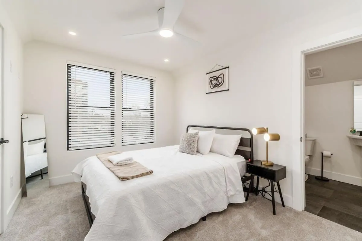 Luxury Escape 4Br 3 Bath Oasis In Historic Old Town Apartment Columbus United States