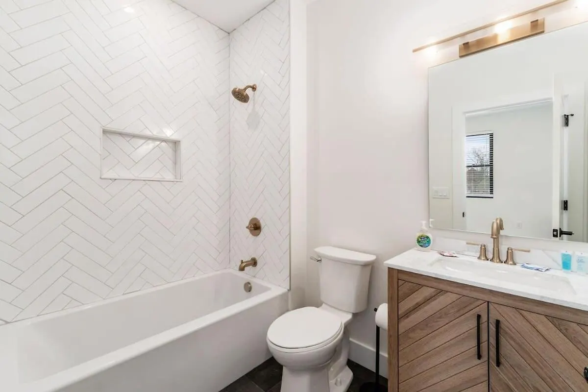 Luxury Escape 4Br 3 Bath Oasis In Historic Old Town Apartment Columbus 0*,