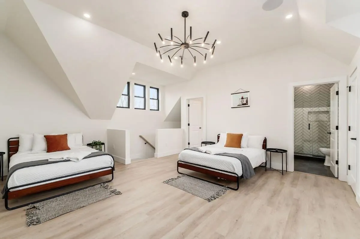 Luxury Escape 4Br 3 Bath Oasis In Historic Old Town Apartment Columbus