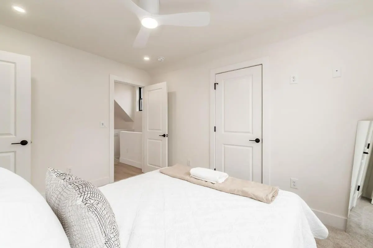 Luxury Escape 4Br 3 Bath Oasis In Historic Old Town Apartment Columbus