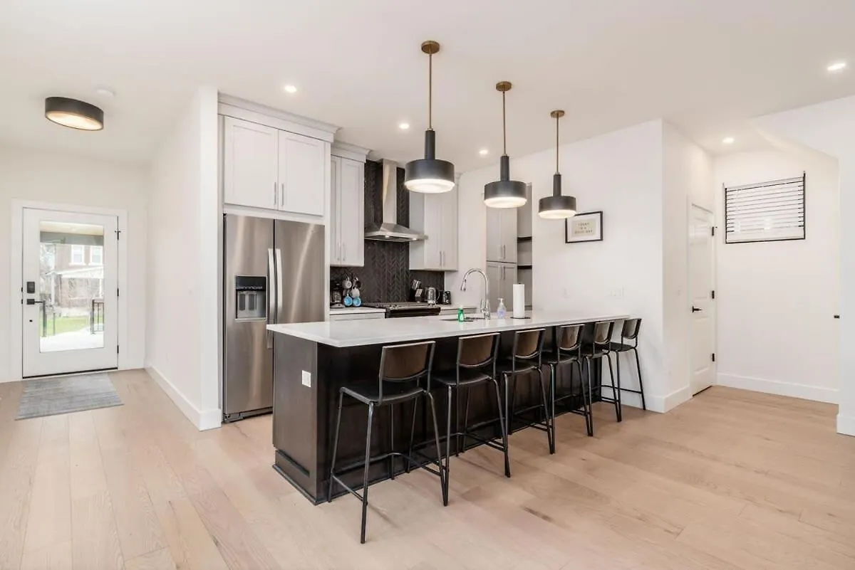 Luxury Escape 4Br 3 Bath Oasis In Historic Old Town Apartment Columbus 0*,